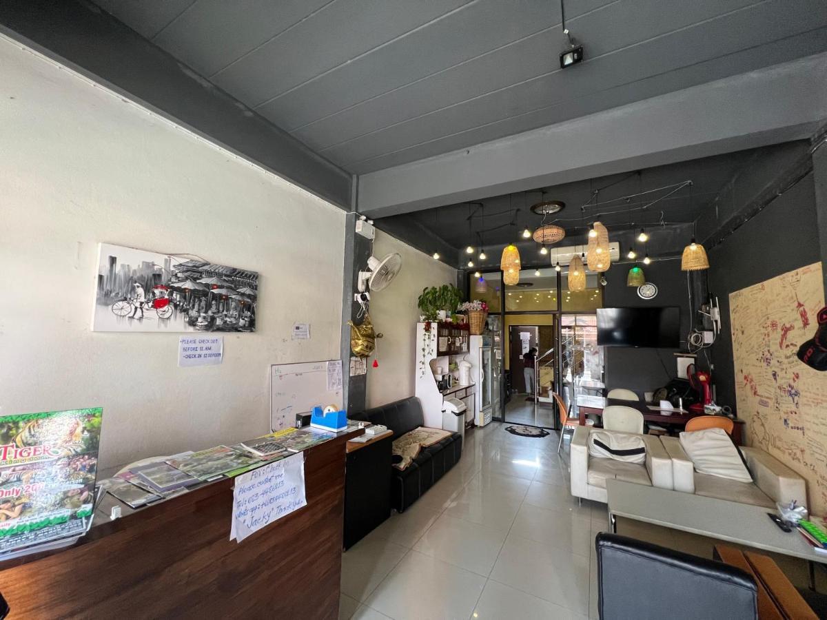 Happy House * Chiang Mai