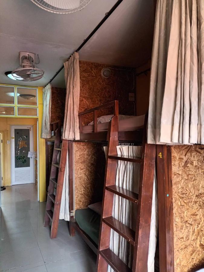 Happy House Hostel